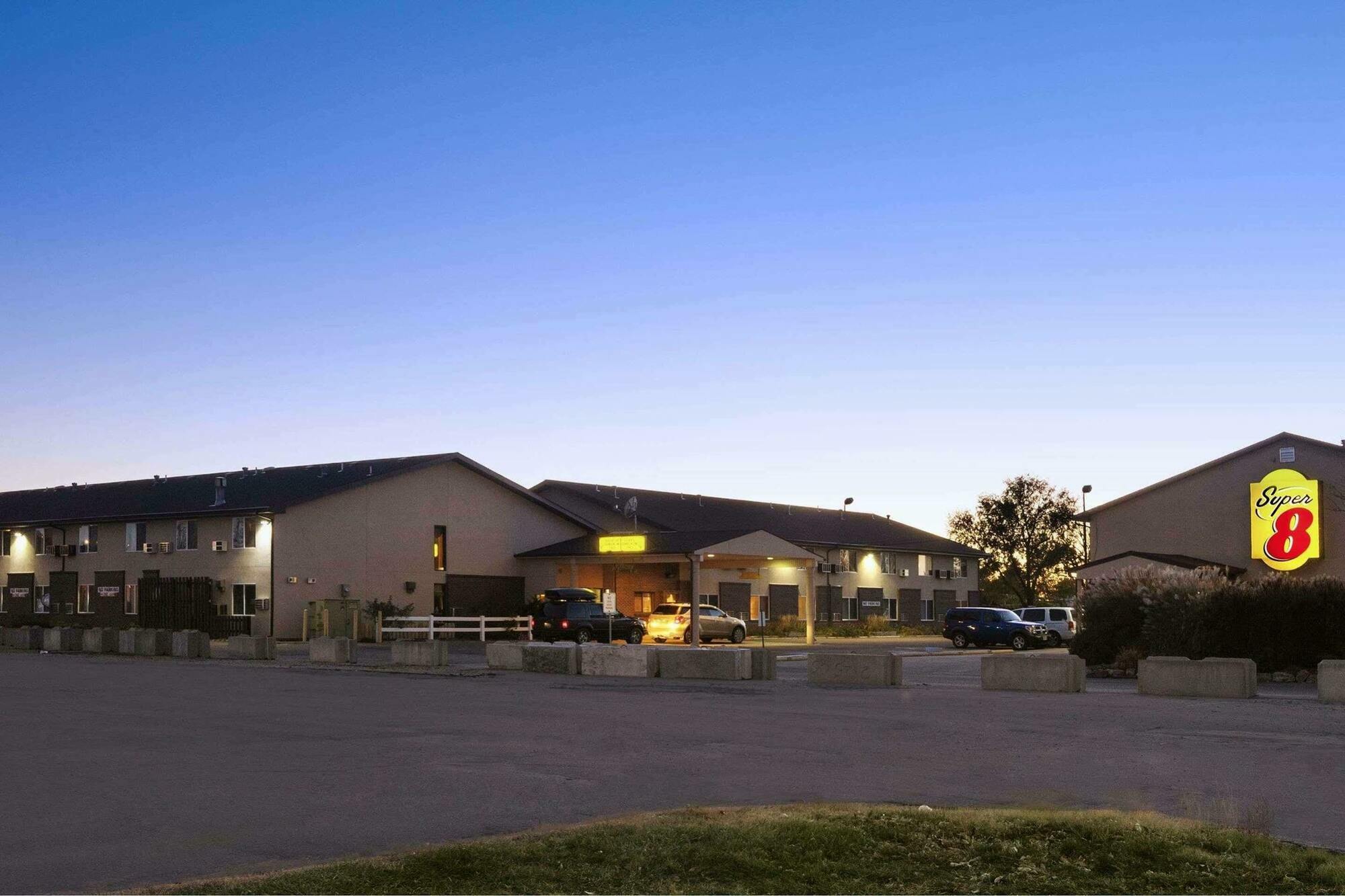 Super 8 By Wyndham North Platte Motel Dış mekan fotoğraf